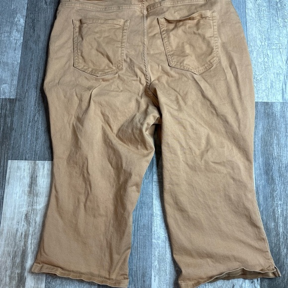 Lane Bryant Women’s Shorts Capris, 18, Light Orange, Brown - Picture 5 of 5